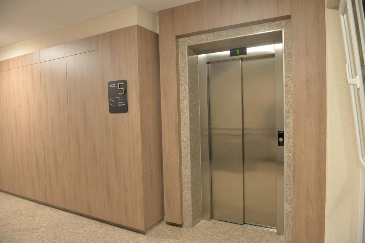 Coresi Deluxe Apartment Brassó Kültér fotó